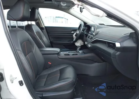 2019 Nissan Altima 2.5 Sr z USA, uszkodzony, nr VIN 1N4BL4CV5KC137456